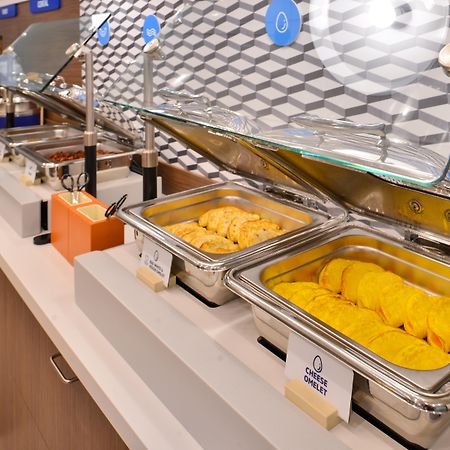 Holiday Inn Express & Suites Vaughan-Southwest By Ihg Εξωτερικό φωτογραφία