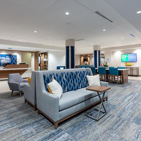 Holiday Inn Express & Suites Vaughan-Southwest By Ihg Εξωτερικό φωτογραφία