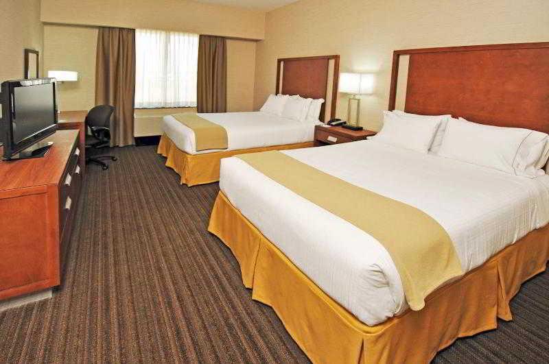 Holiday Inn Express & Suites Vaughan-Southwest By Ihg Εξωτερικό φωτογραφία
