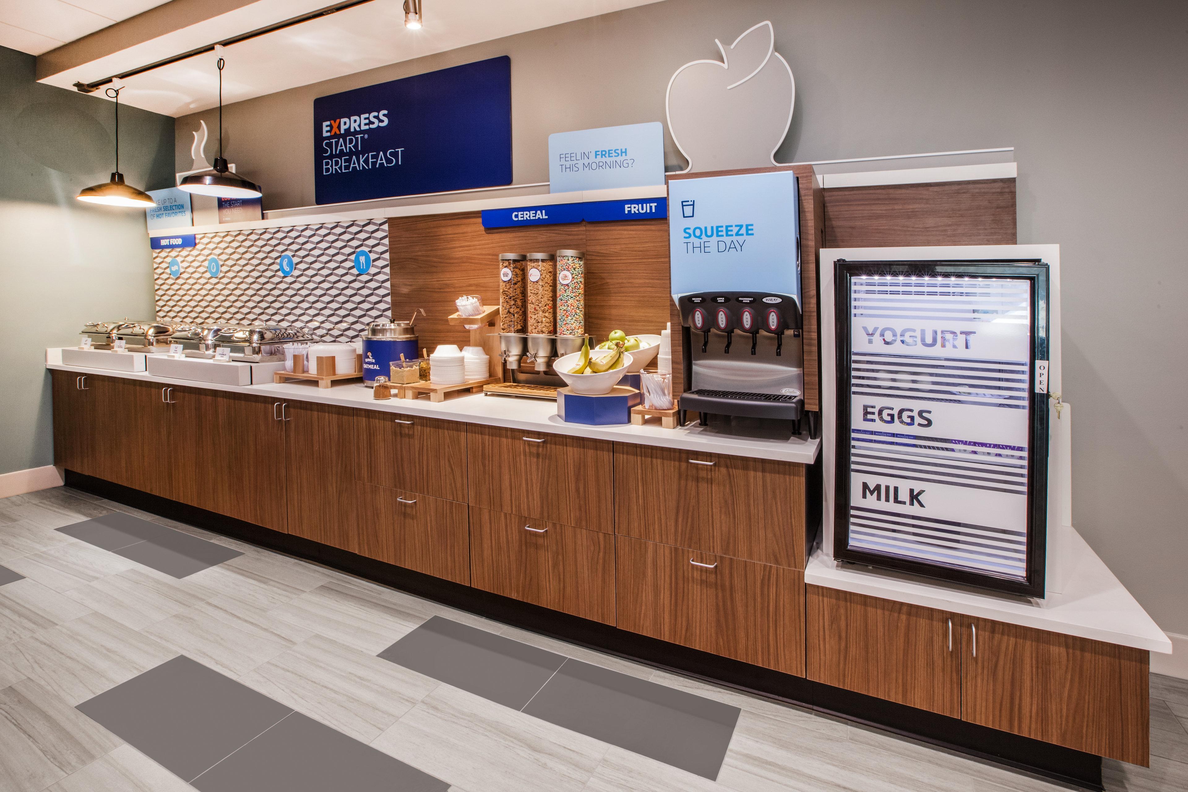 Holiday Inn Express & Suites Vaughan-Southwest By Ihg Εξωτερικό φωτογραφία