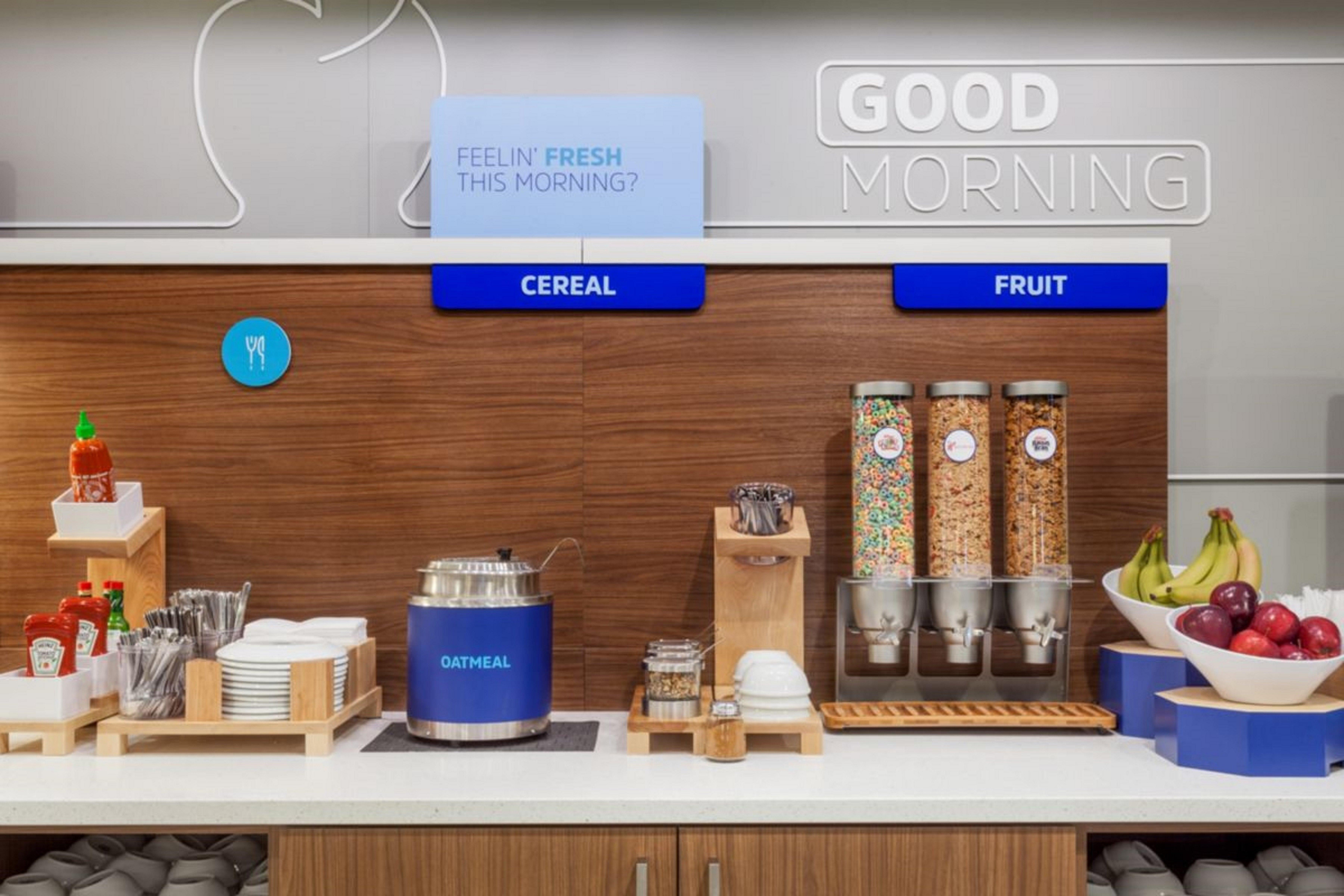 Holiday Inn Express & Suites Vaughan-Southwest By Ihg Εξωτερικό φωτογραφία