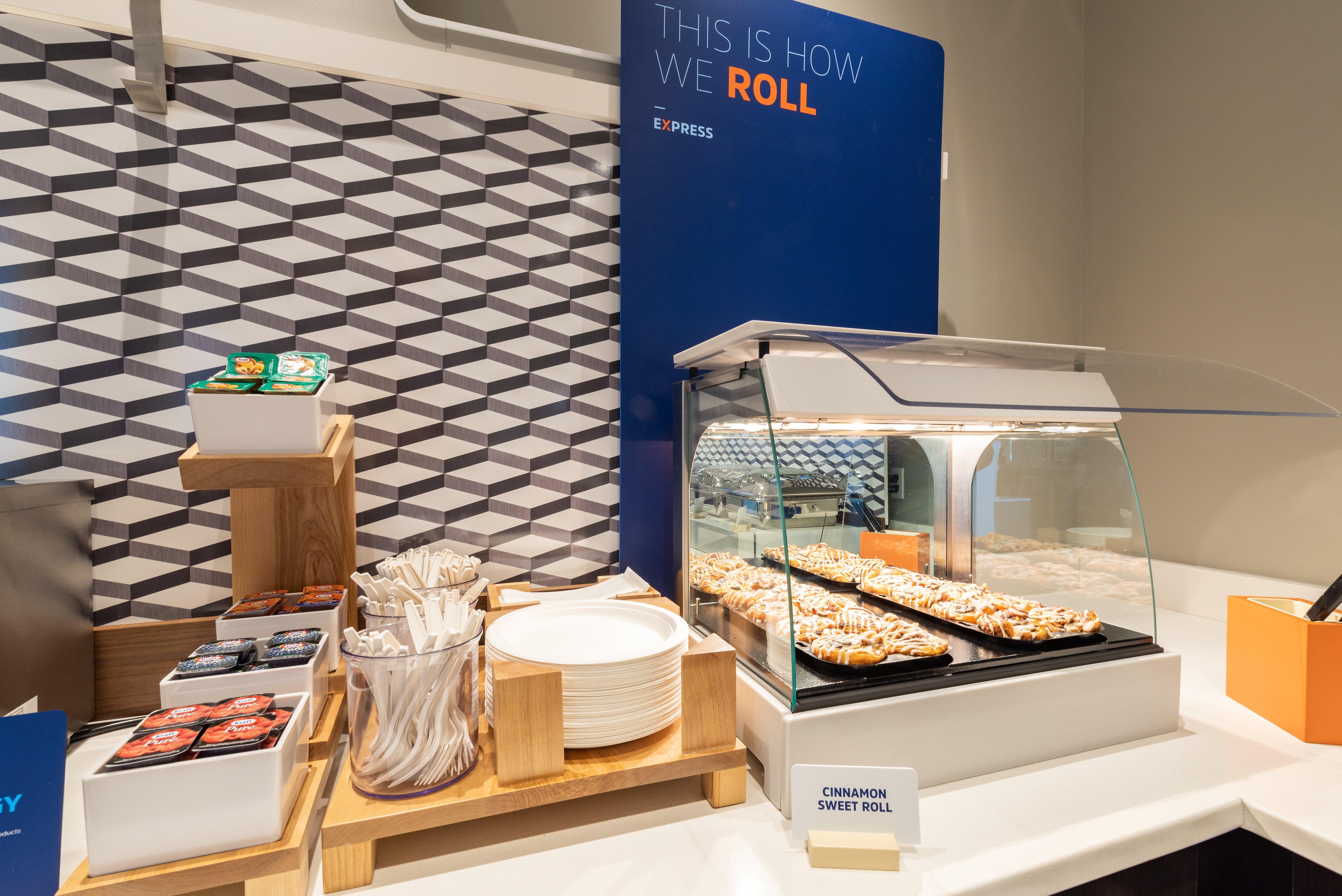 Holiday Inn Express & Suites Vaughan-Southwest By Ihg Εξωτερικό φωτογραφία