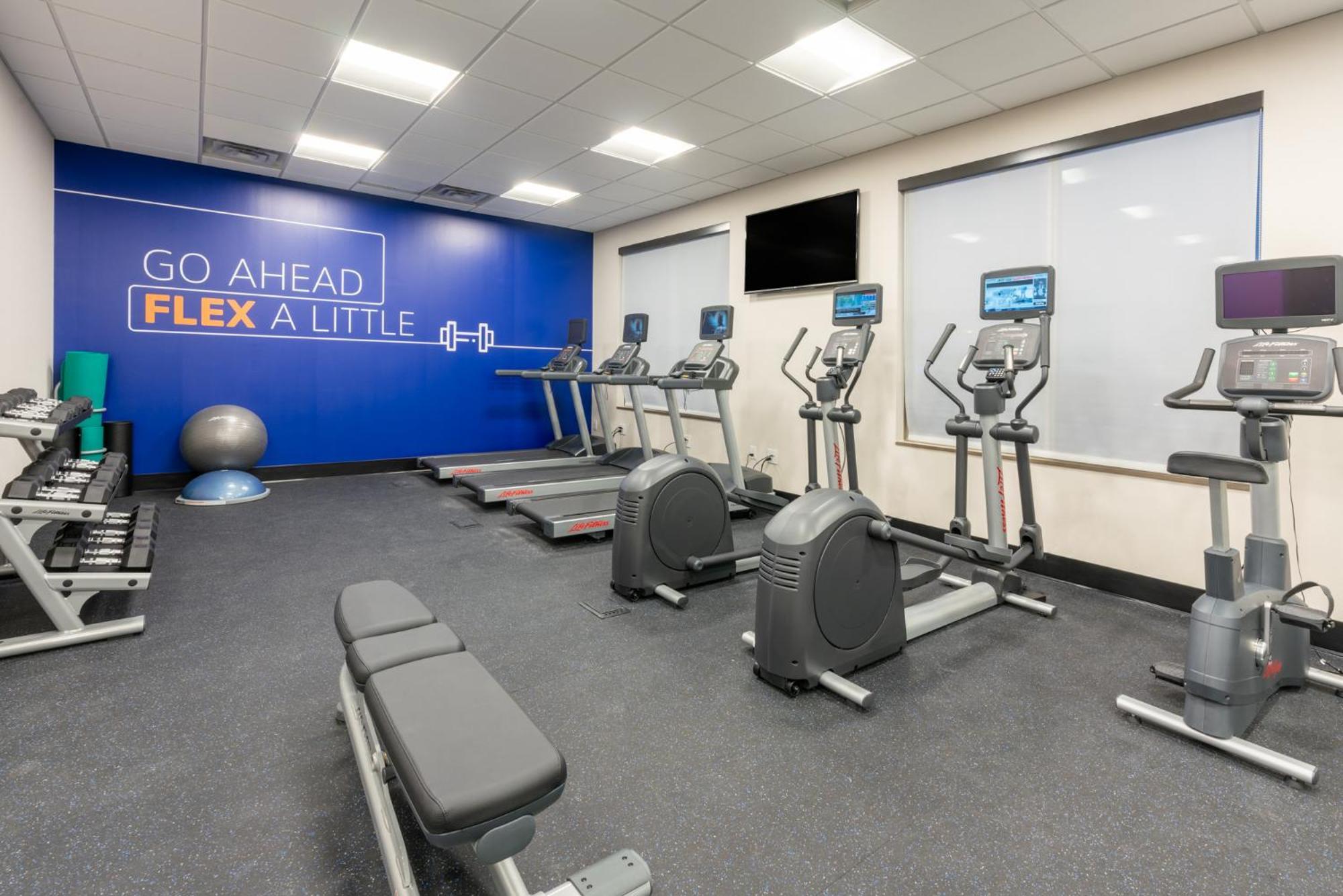 Holiday Inn Express & Suites Vaughan-Southwest By Ihg Εξωτερικό φωτογραφία