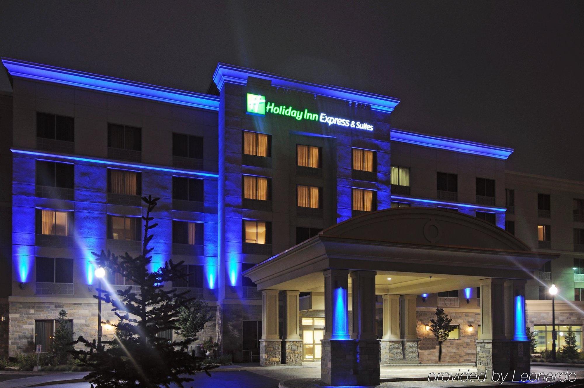 Holiday Inn Express & Suites Vaughan-Southwest By Ihg Εξωτερικό φωτογραφία