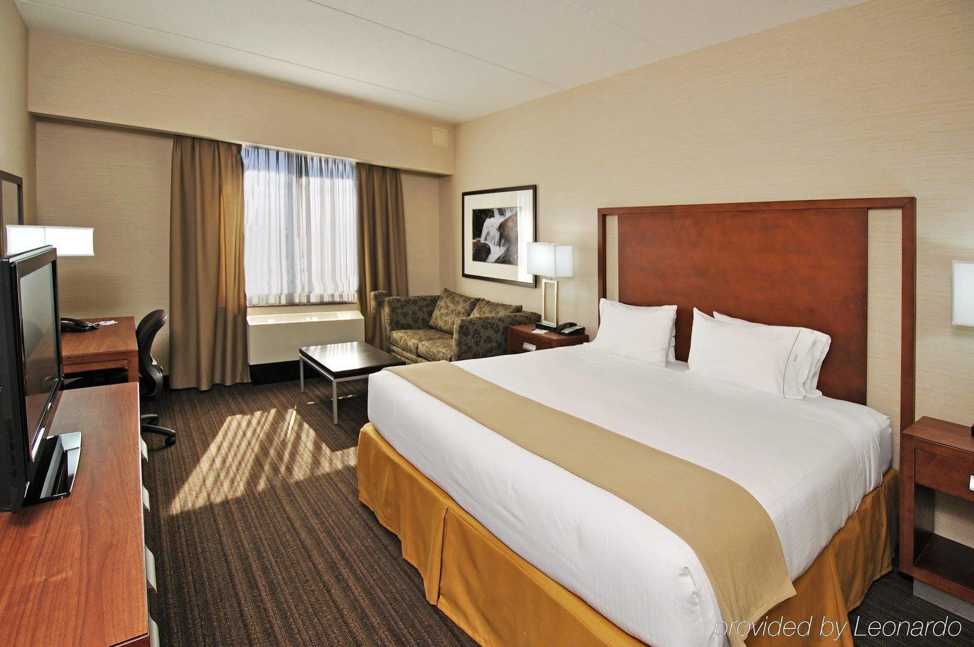 Holiday Inn Express & Suites Vaughan-Southwest By Ihg Δωμάτιο φωτογραφία