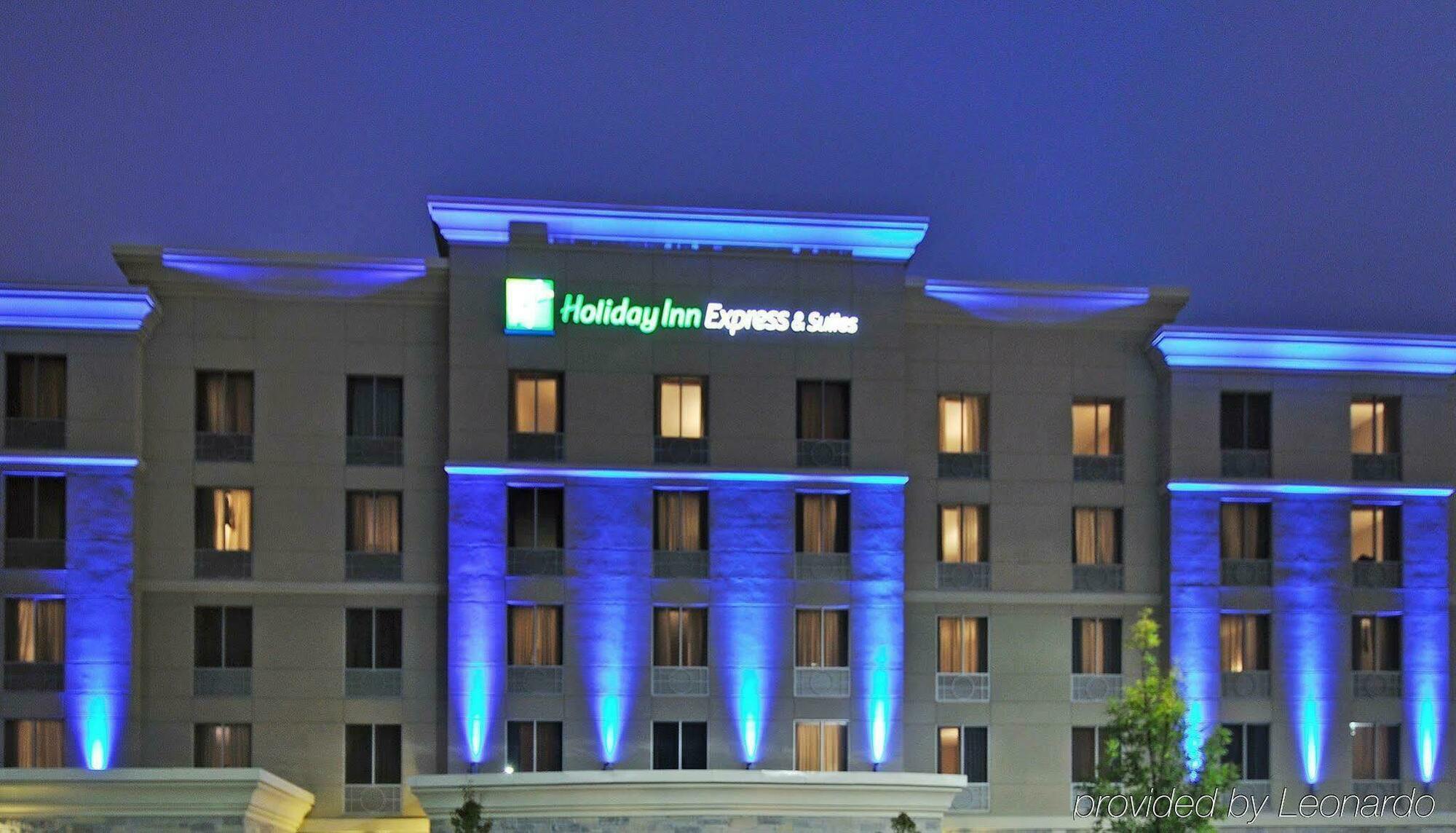 Holiday Inn Express & Suites Vaughan-Southwest By Ihg Εξωτερικό φωτογραφία